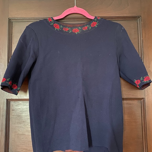 Club Monaco size small rise sweater - Picture 1 of 3